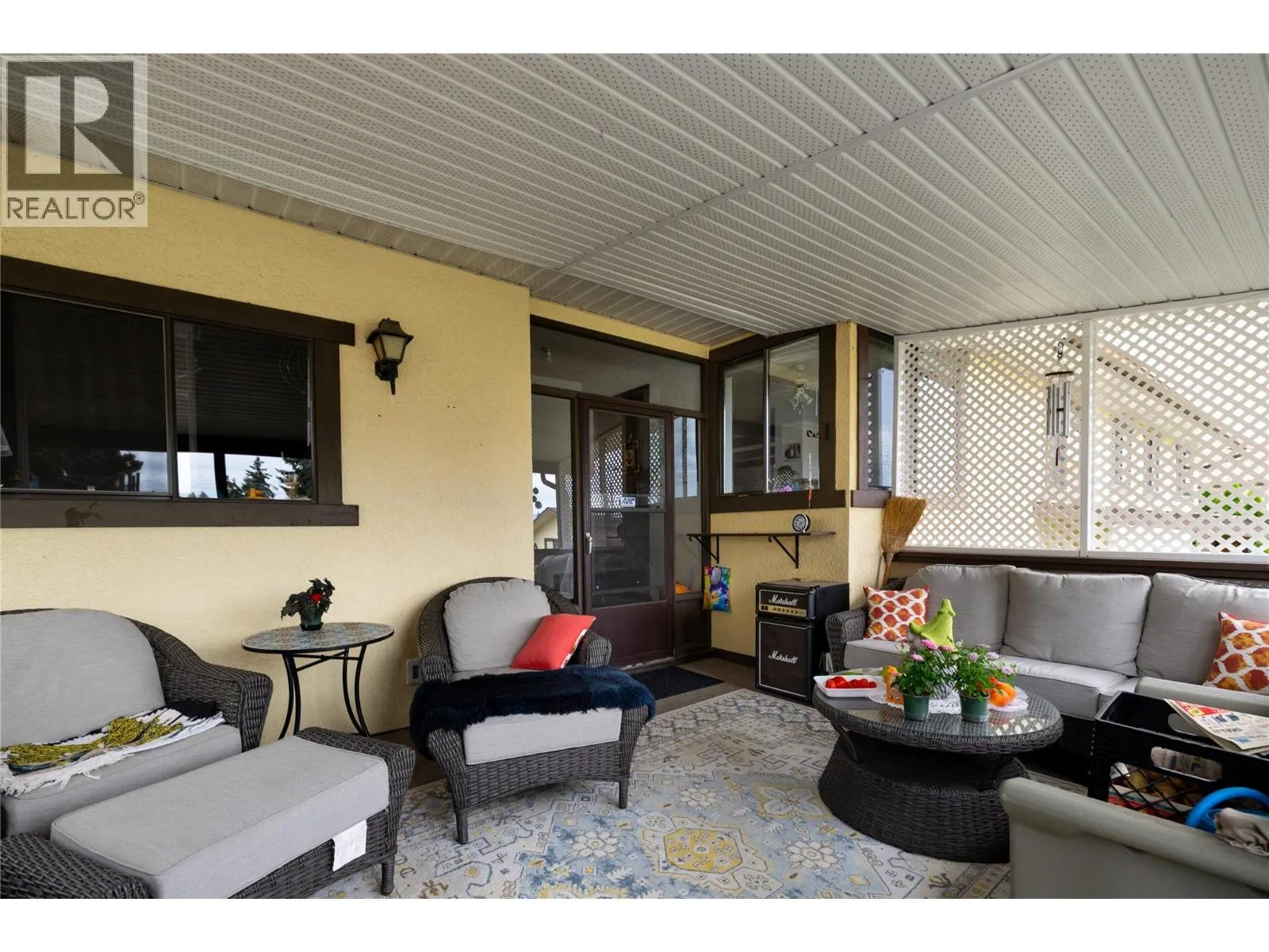 537 Robin Road