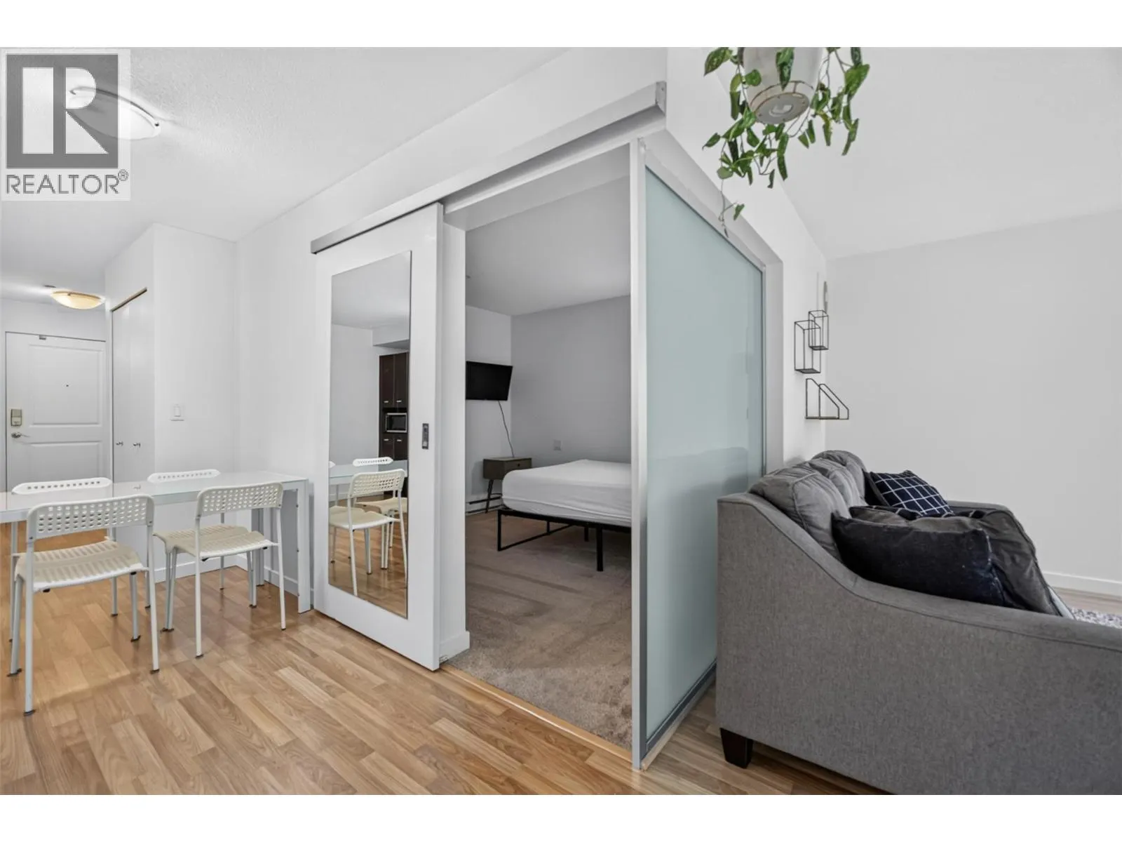 547 Yates Road Unit# 211