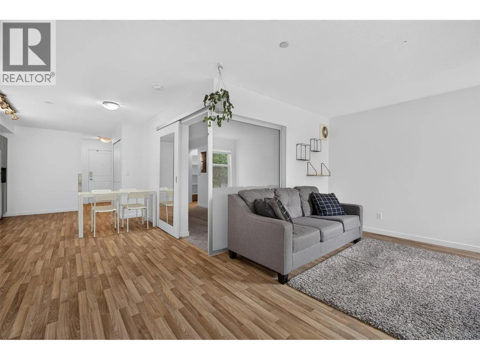 547 Yates Road Unit# 211