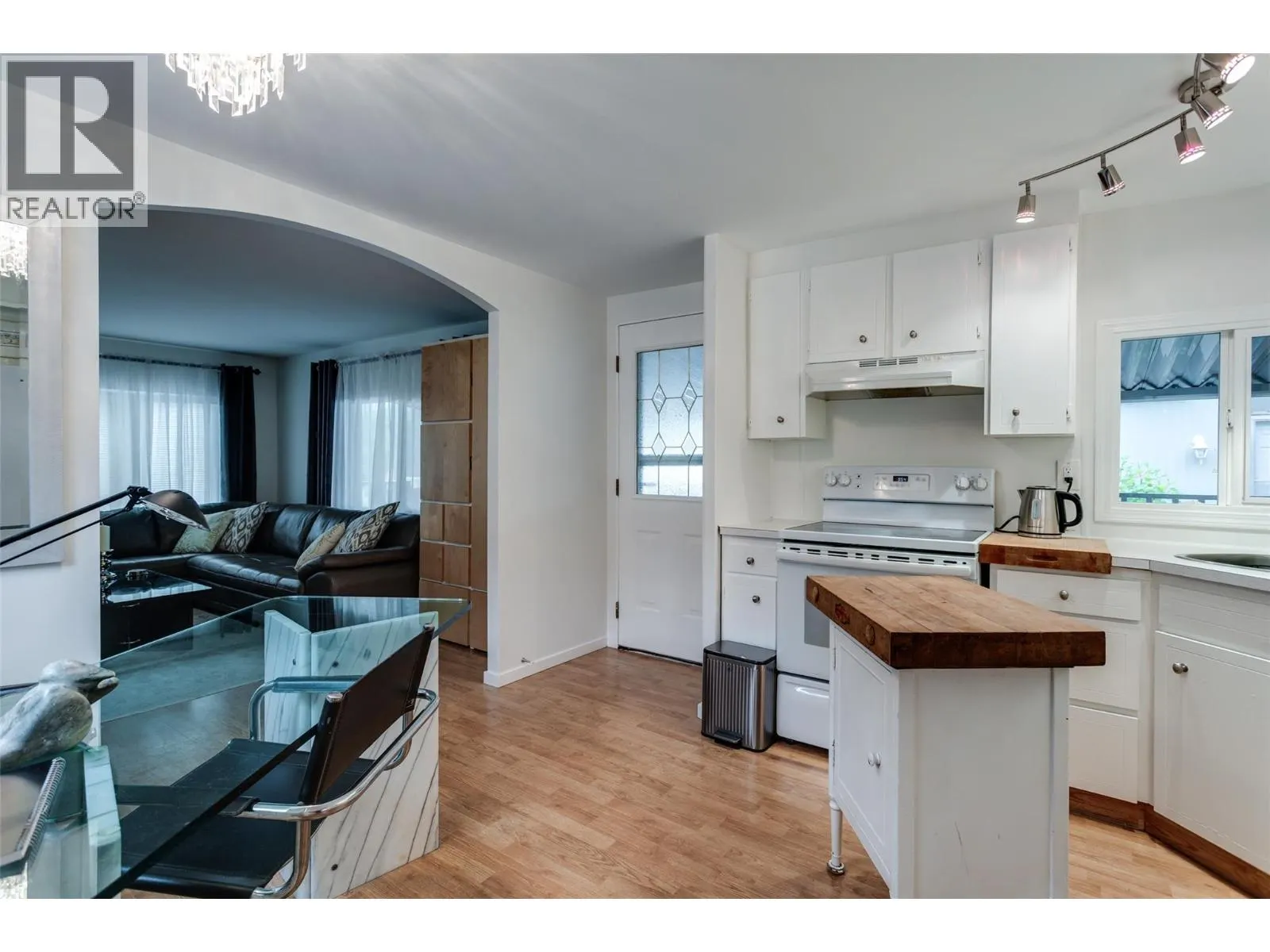 6711 Highway 97 Unit# 6