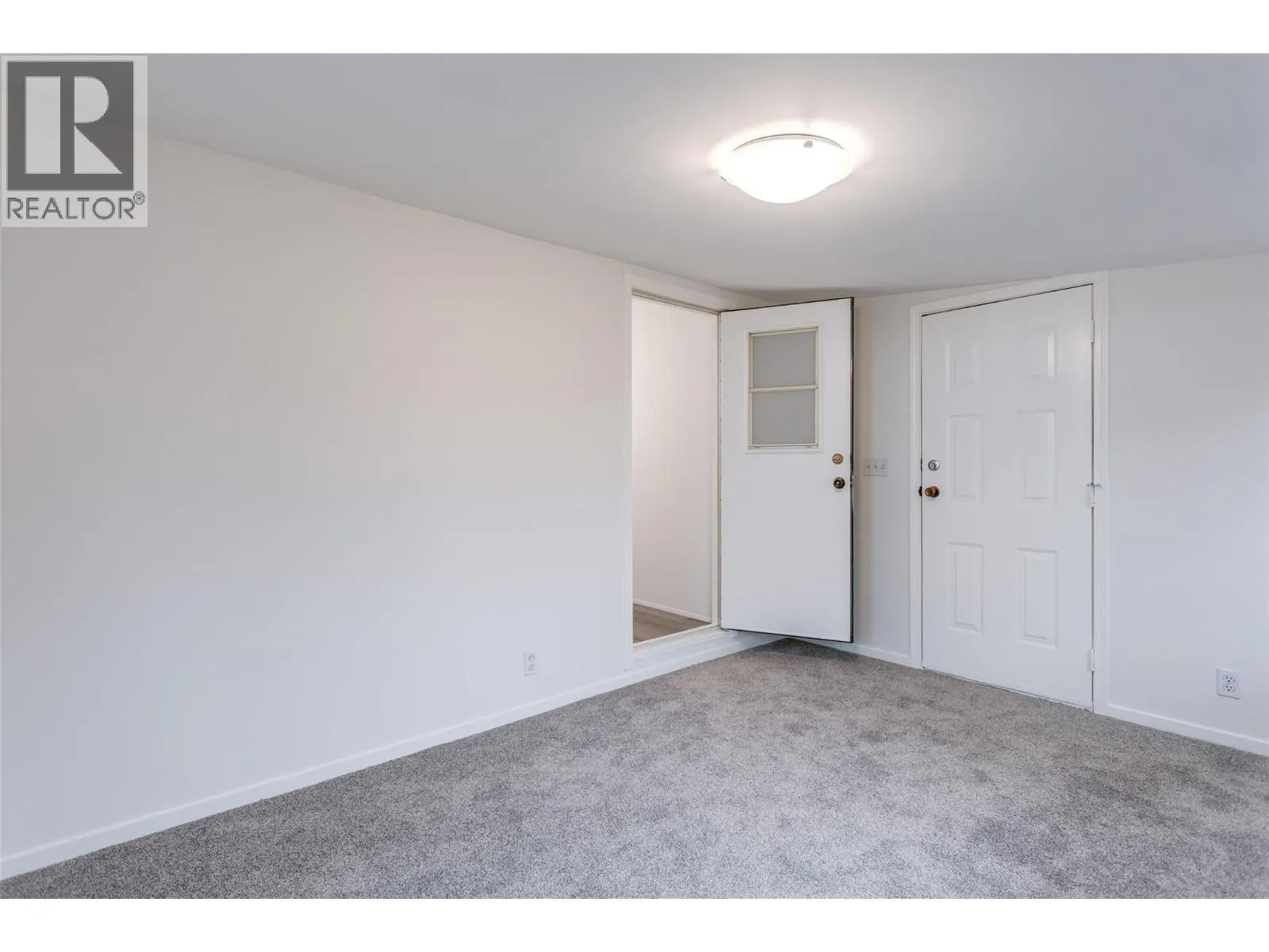 6711 Highway 97 Unit# 6