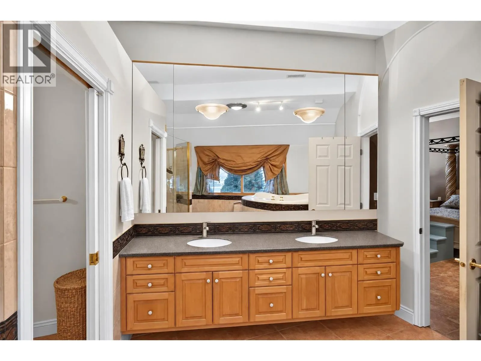 2802 West Bench Drive