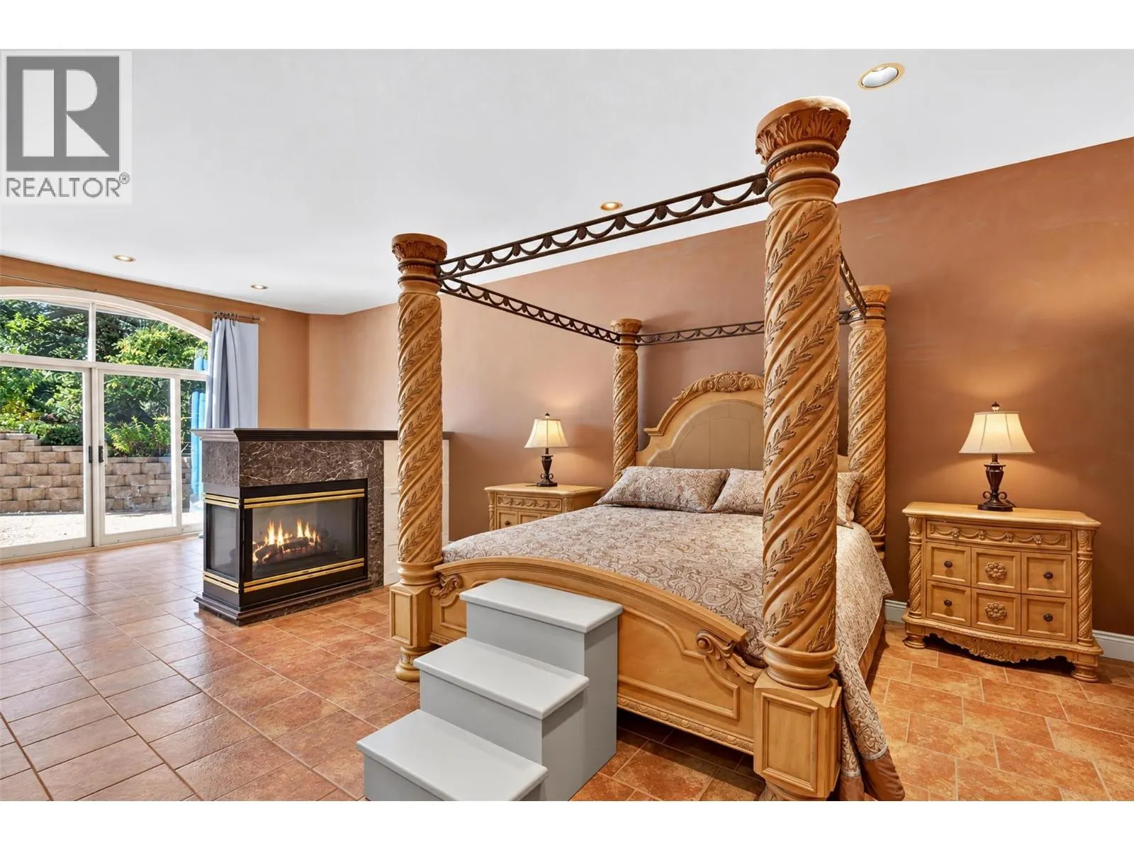 2802 West Bench Drive