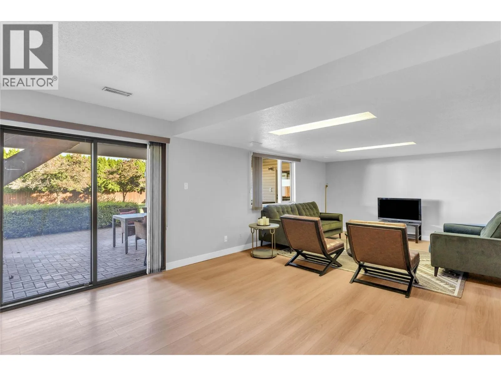 2245 Thacker Drive