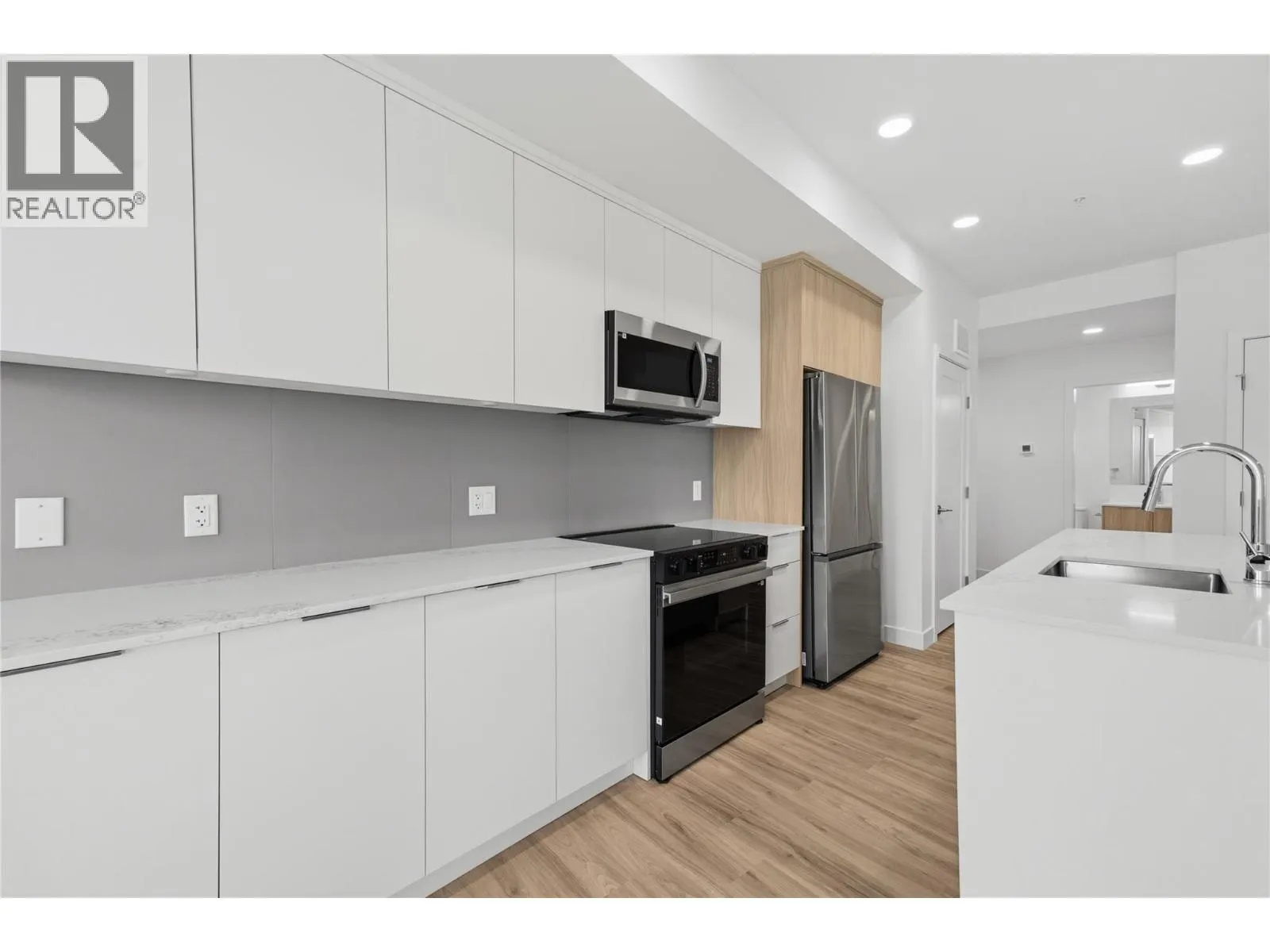 270 Riverside Drive Unit# 412