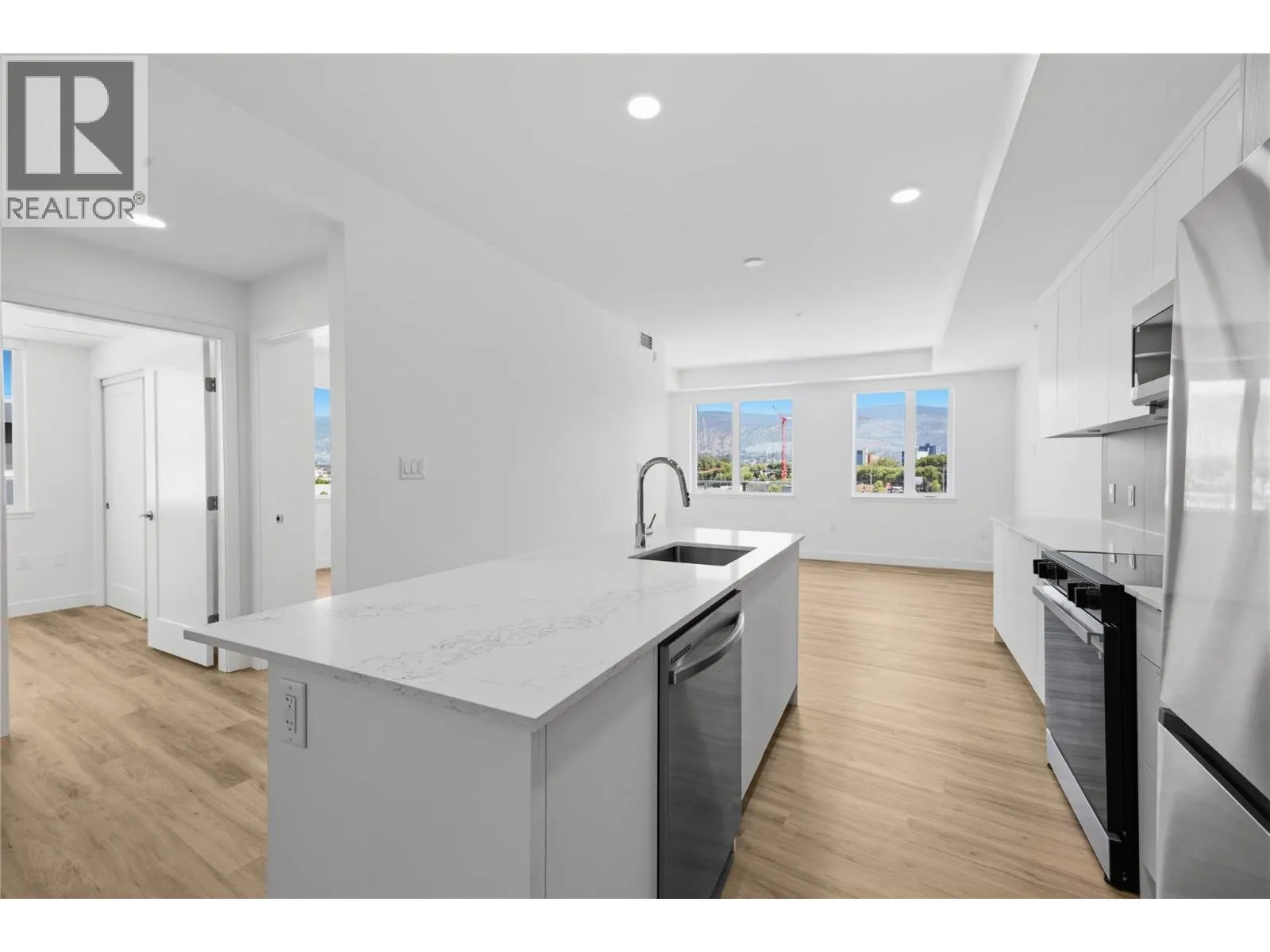 270 Riverside Drive Unit# 412