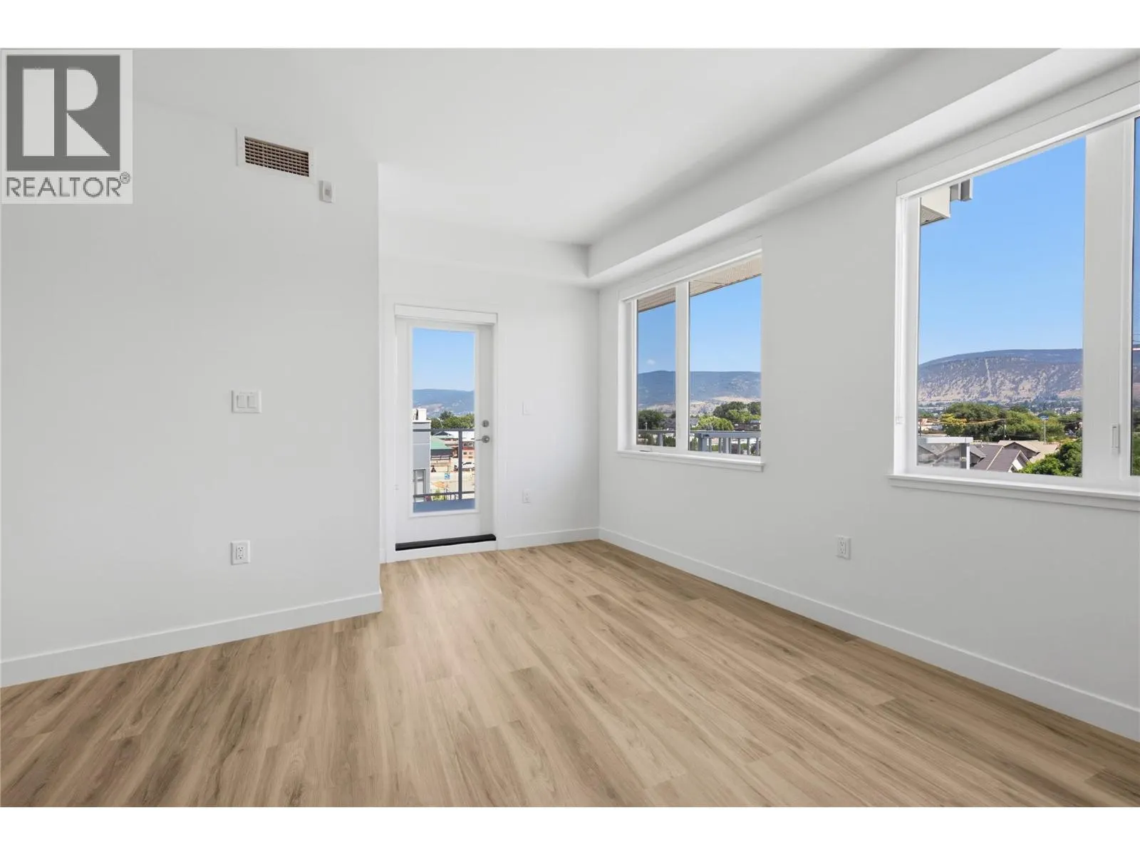 270 Riverside Drive Unit# 412
