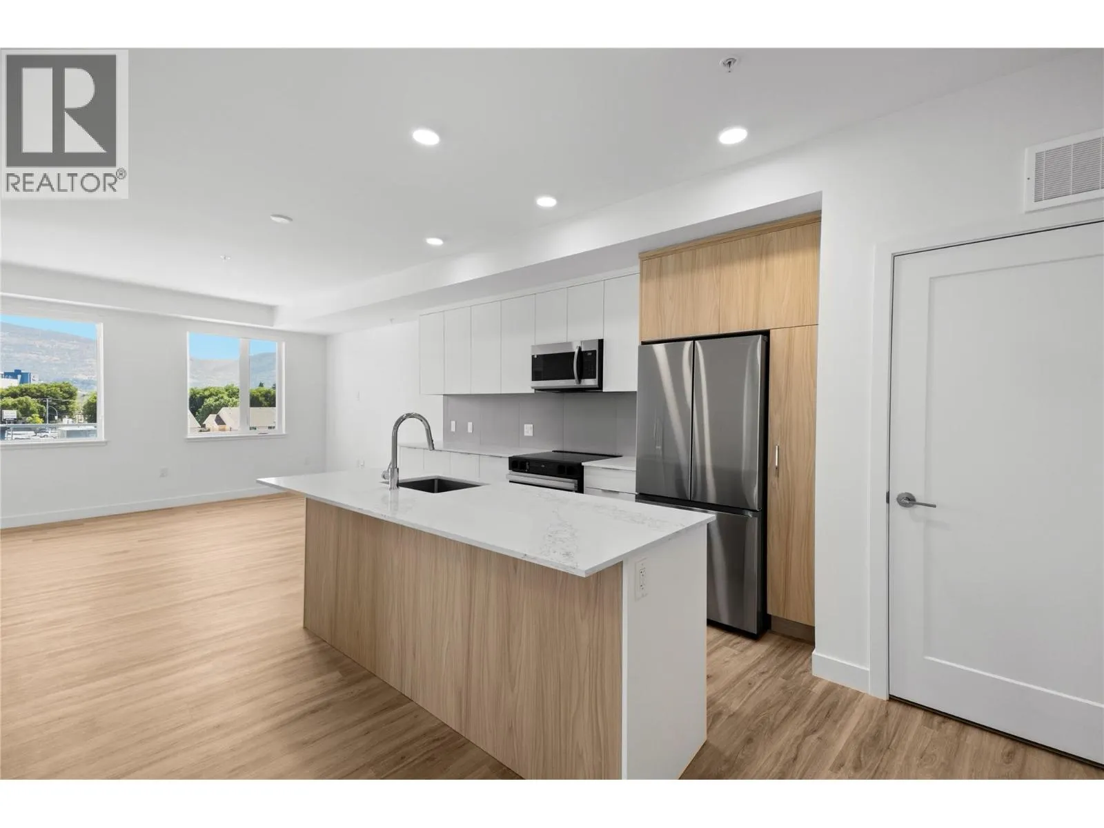 270 Riverside Drive Unit# 412