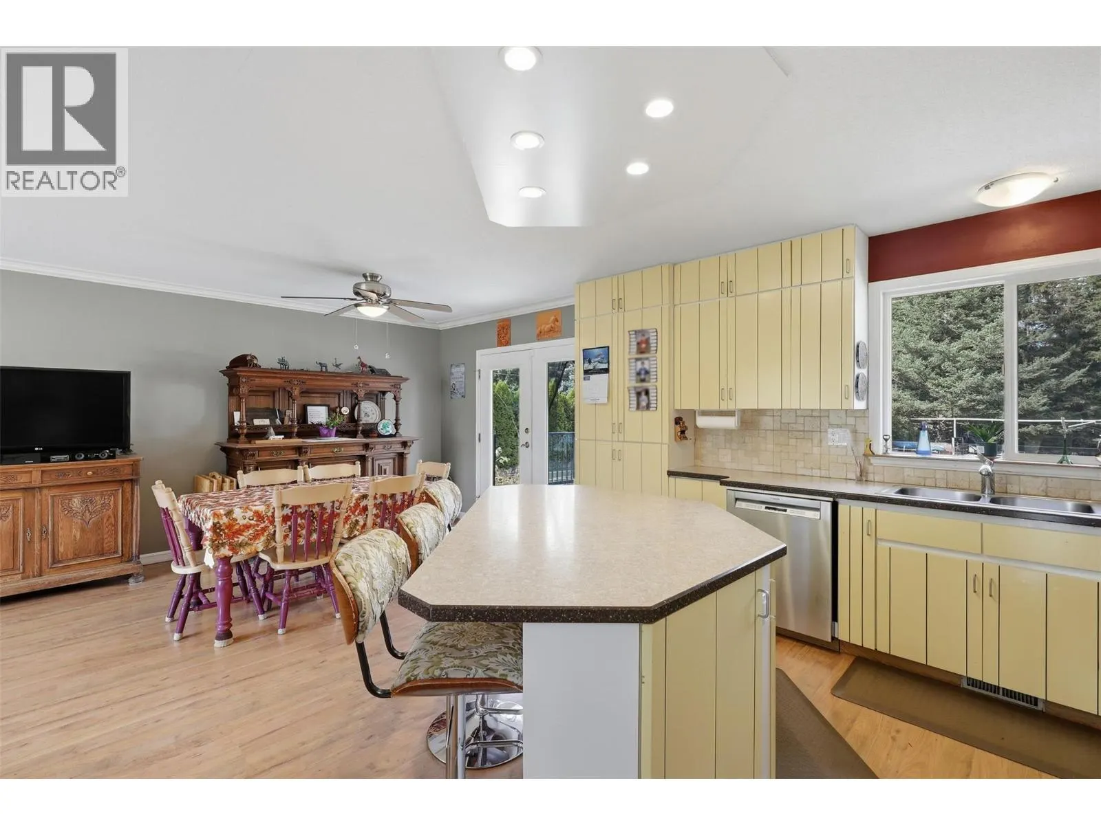 4809 Bolean Drive