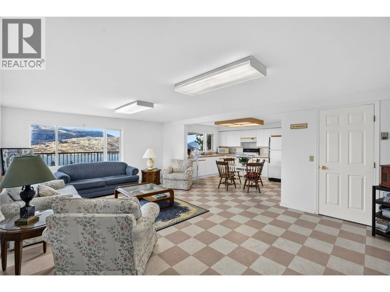 4630 Ponderosa Drive Unit# 215