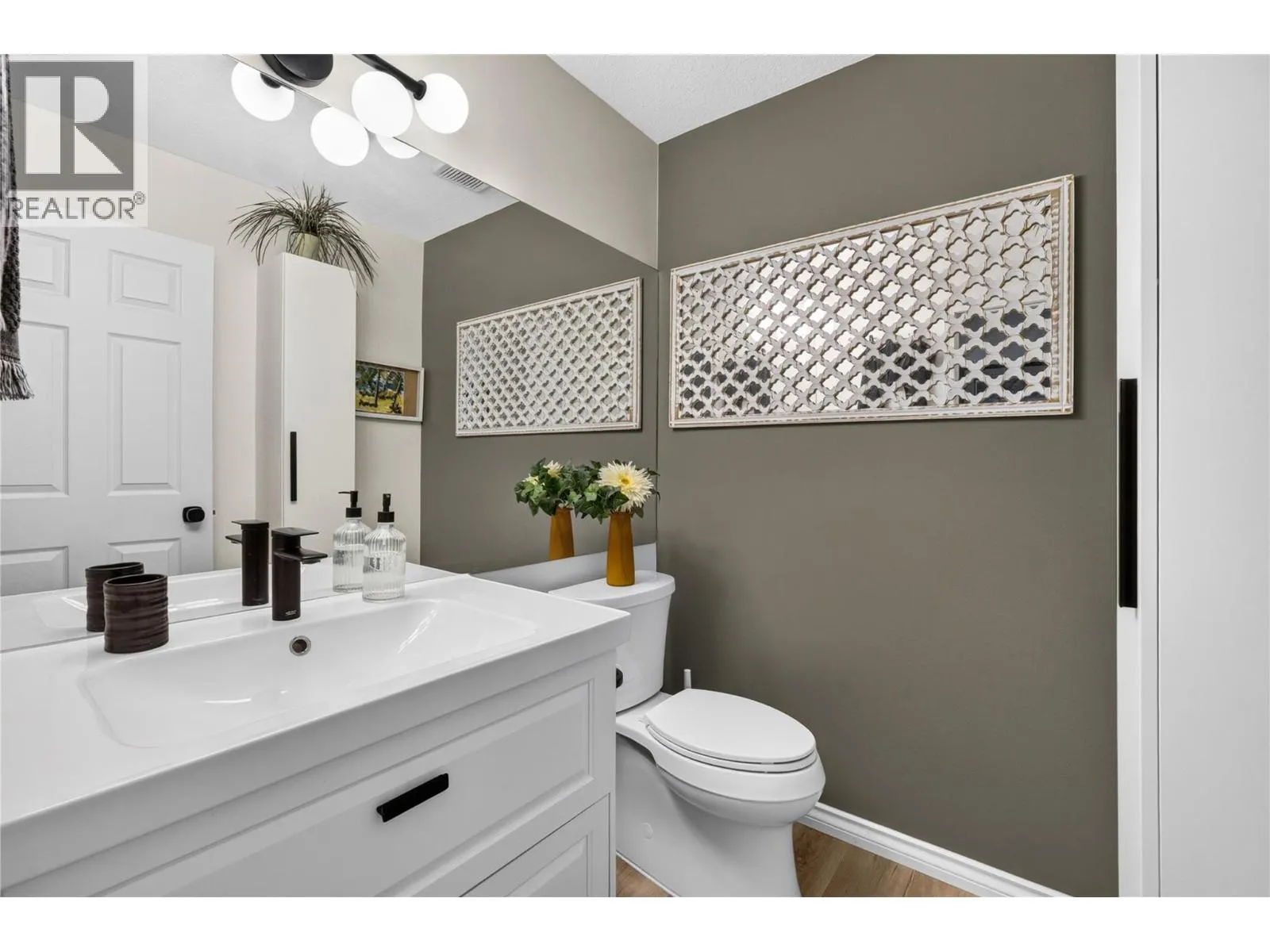 4630 Ponderosa Drive Unit# 215
