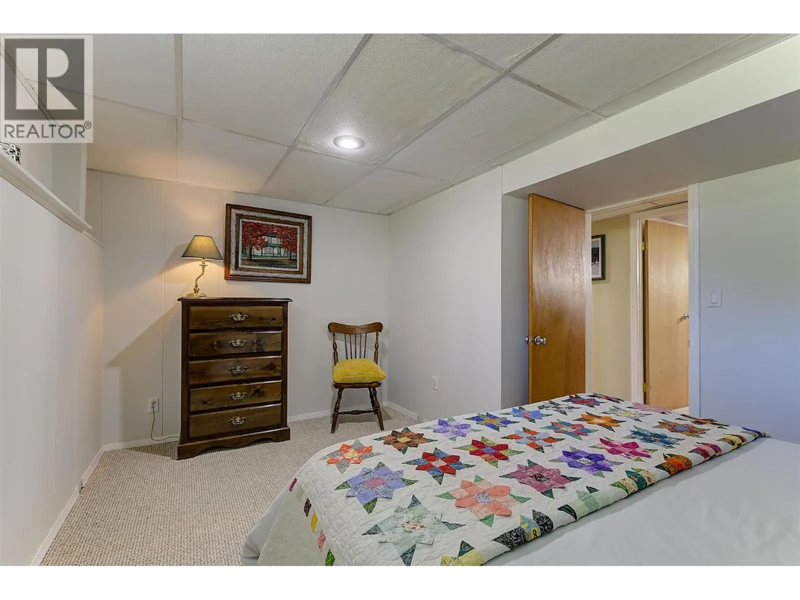 1296 Kelglen Crescent