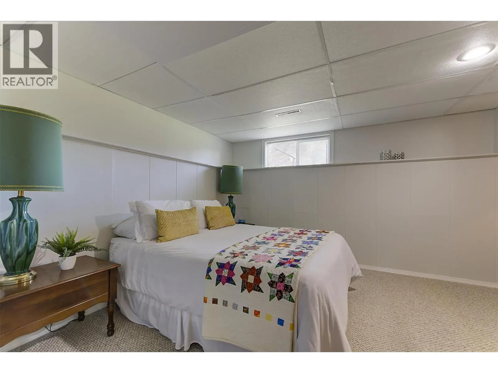 1296 Kelglen Crescent