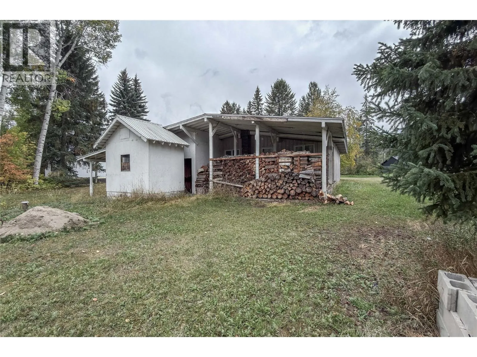 909 Ryter Road W
