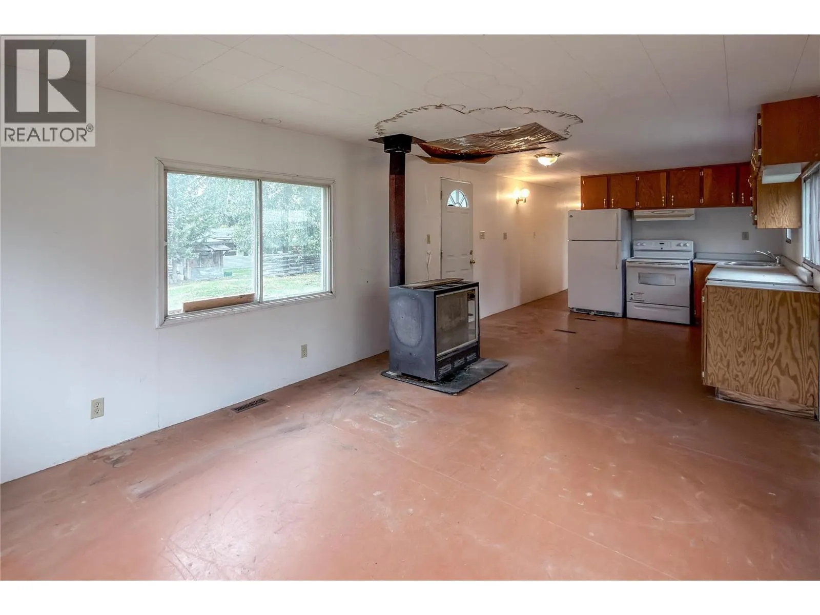 909 Ryter Road W