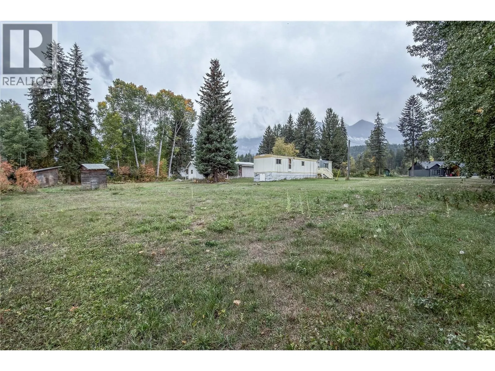 909 Ryter Road W