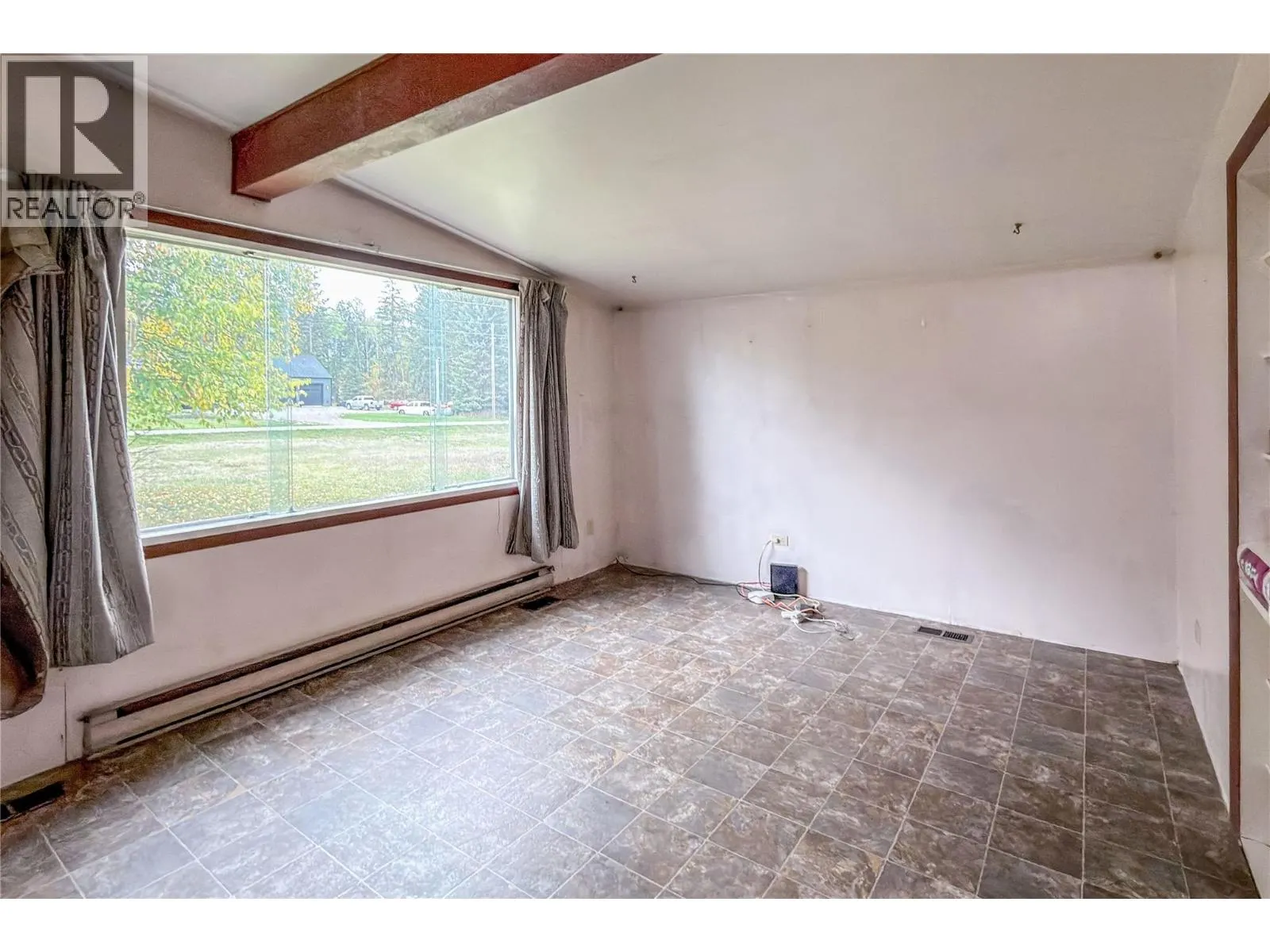 909 Ryter Road W