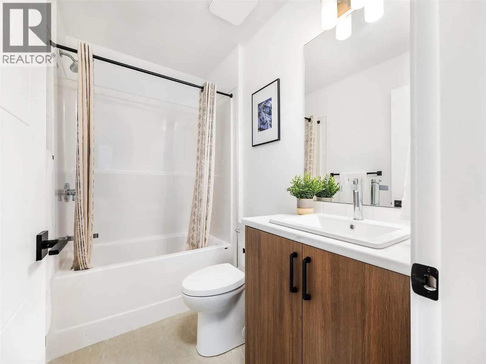 7735 Okanagan Hills Boulevard Unit# 67