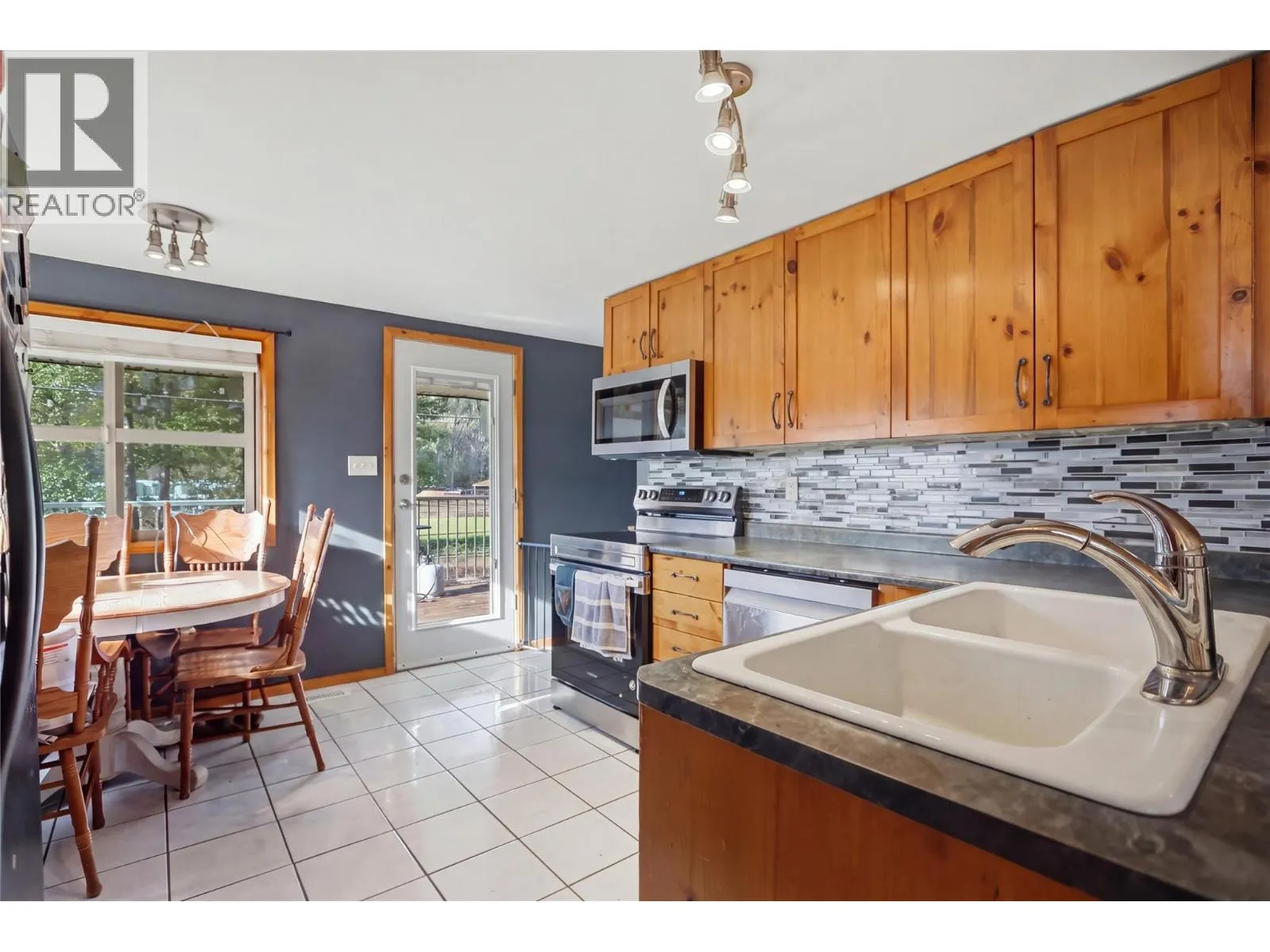 2321 Peterson Road