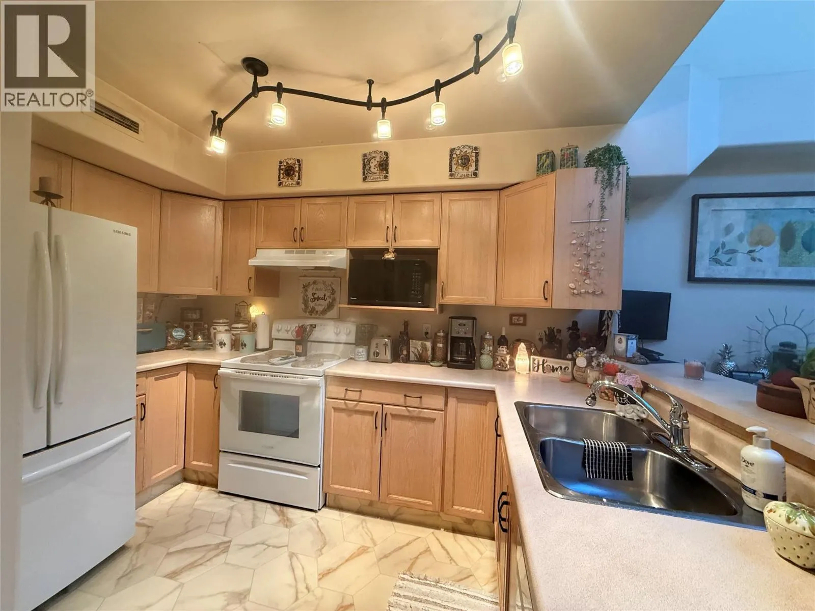 3115 De Montreuil Court Unit# 407