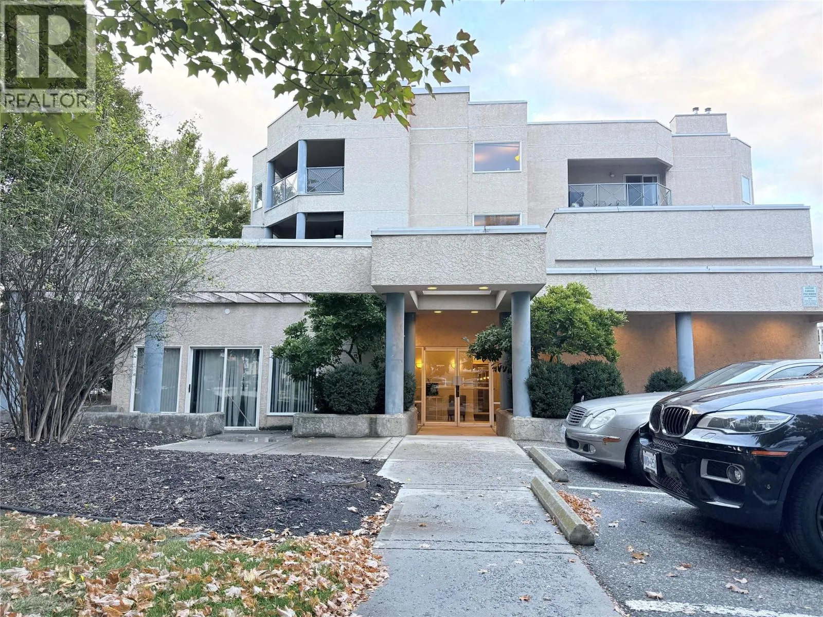 3115 De Montreuil Court Unit# 407