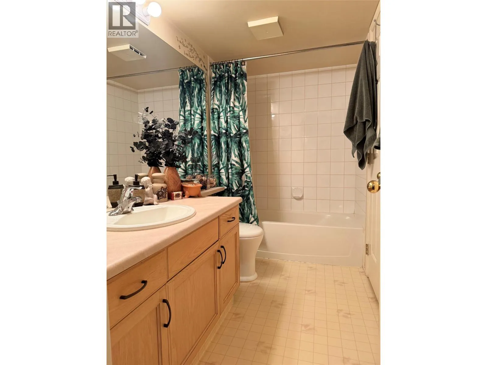 3115 De Montreuil Court Unit# 407