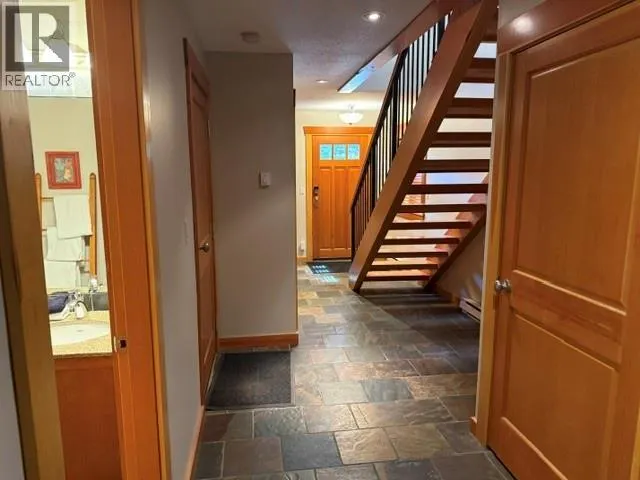 45 RIVERMOUNT Place Unit# 106A