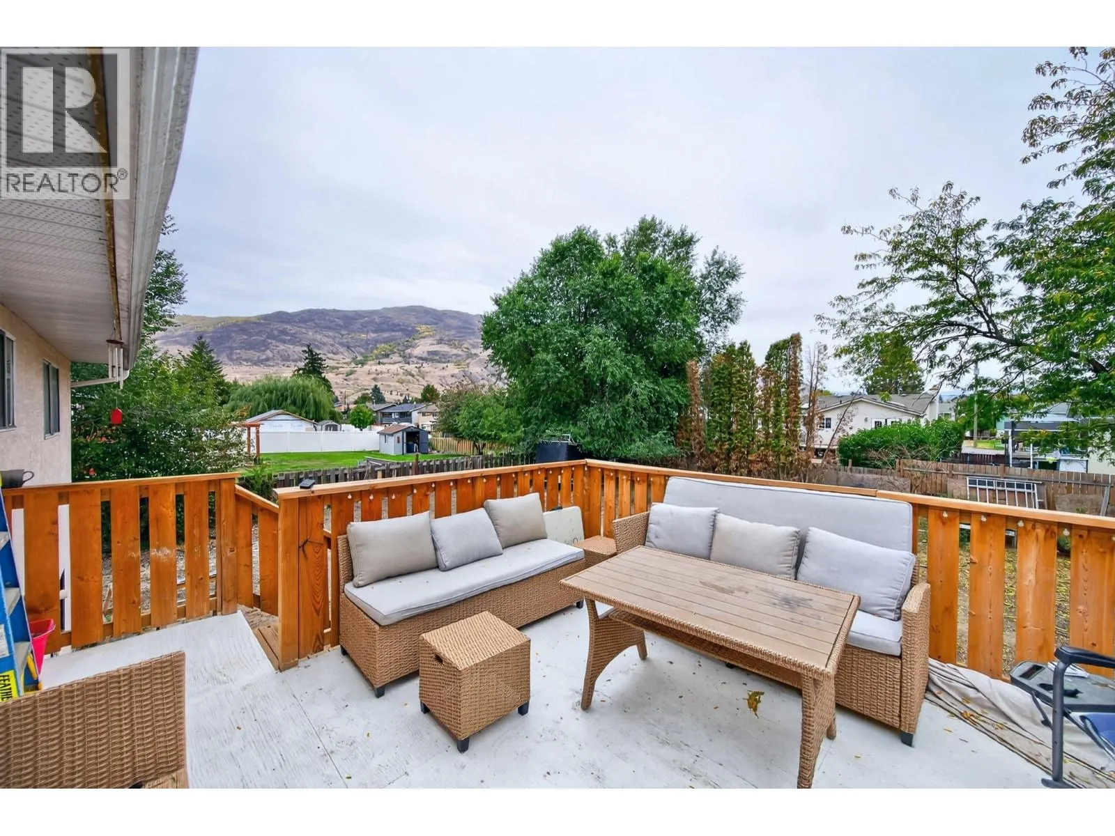 859 DEVER Drive