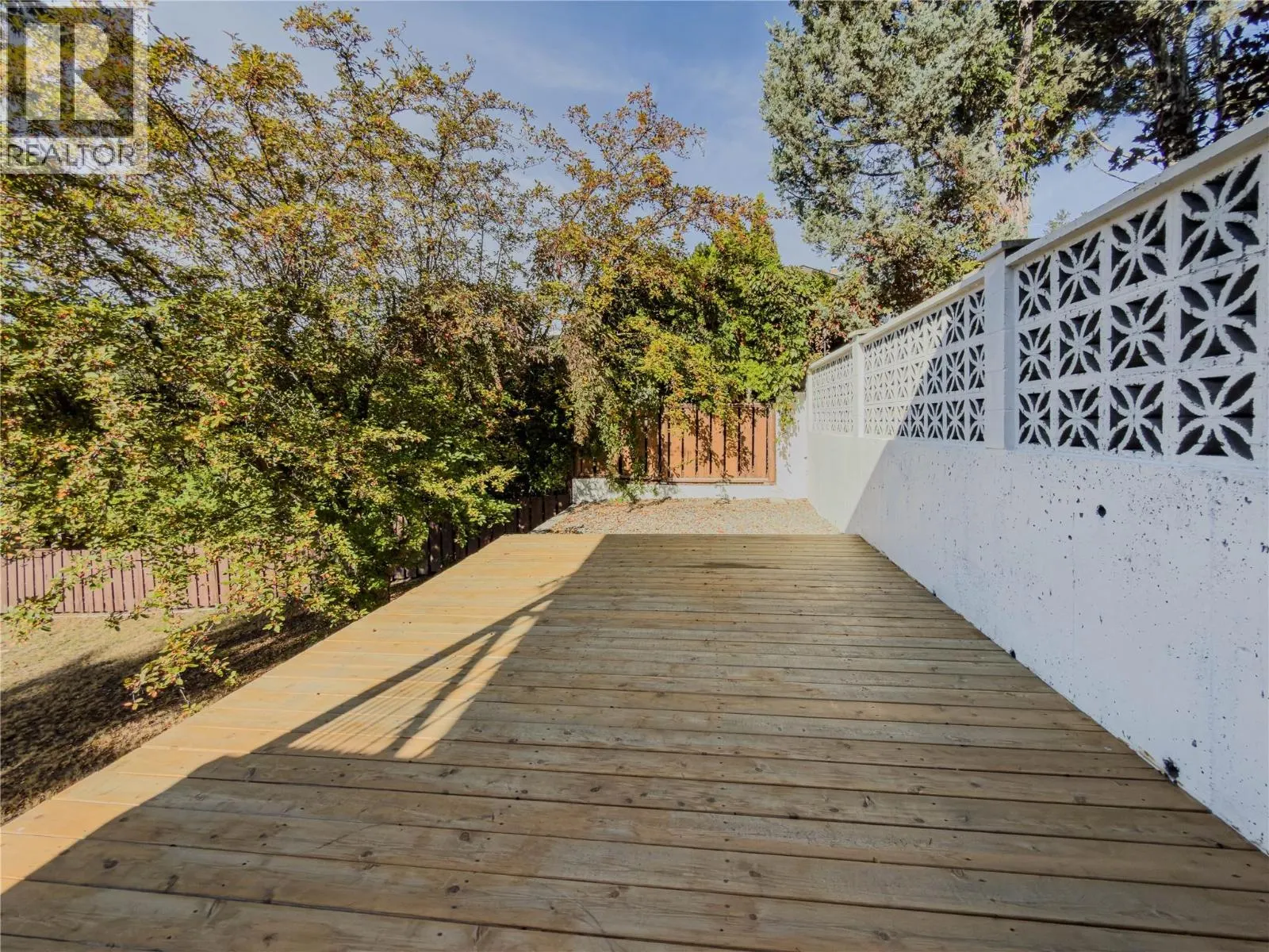 1595 MT DUFFERIN Avenue