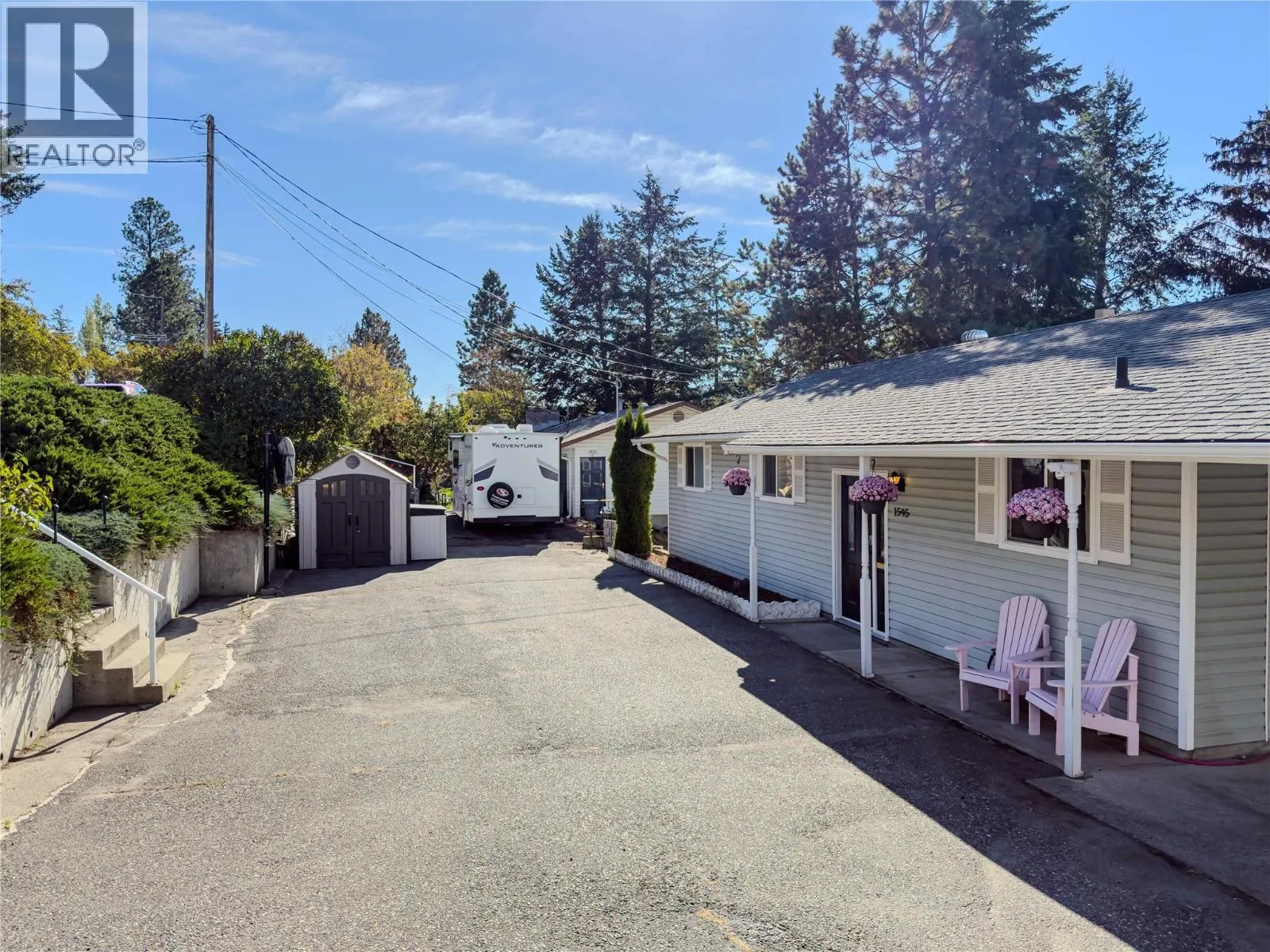 1595 MT DUFFERIN Avenue