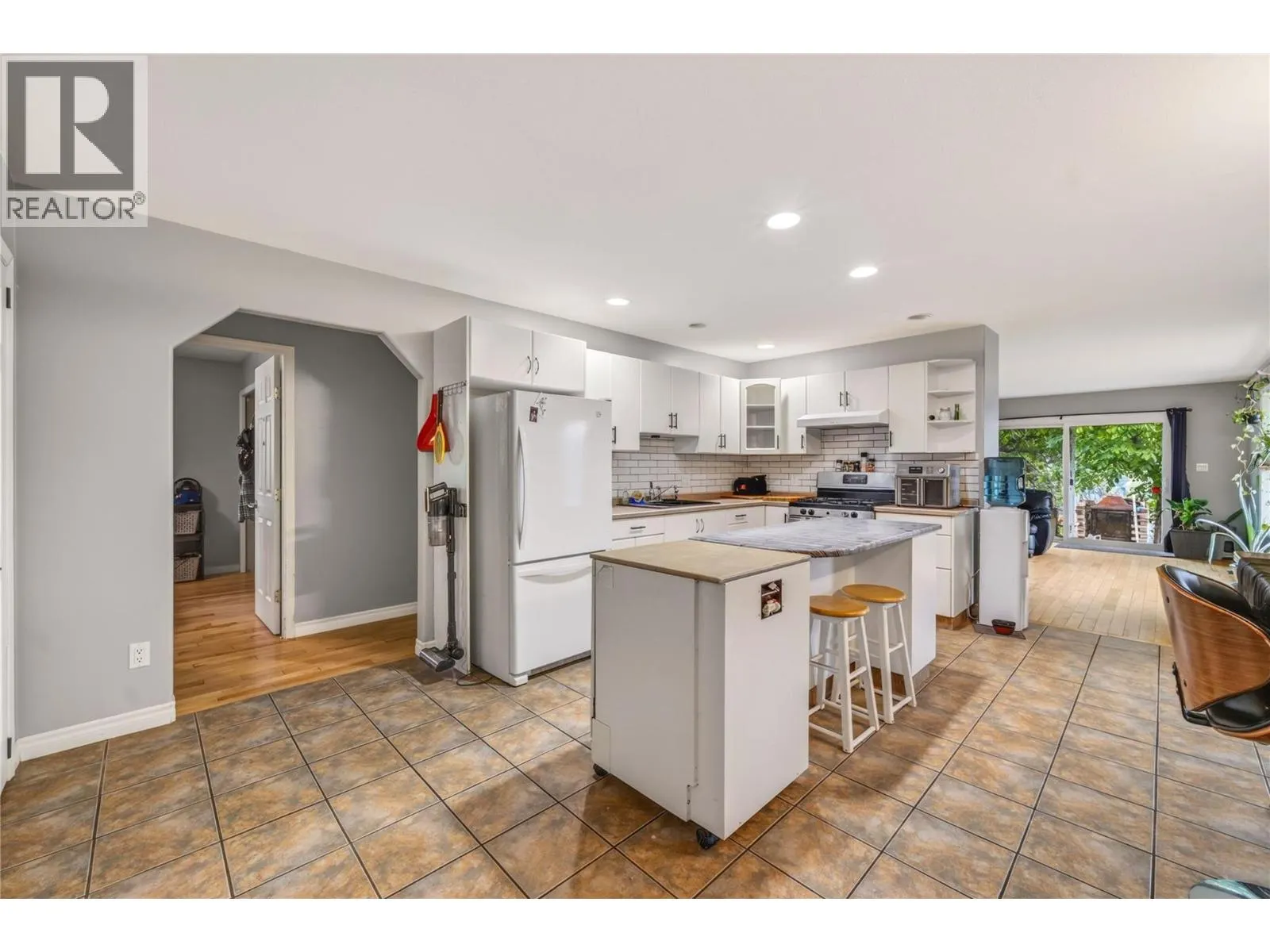 213 Tamarac Avenue