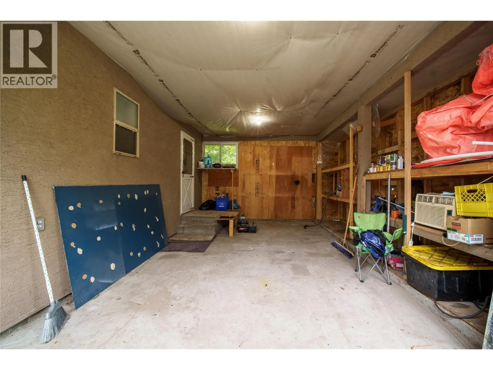213 Tamarac Avenue