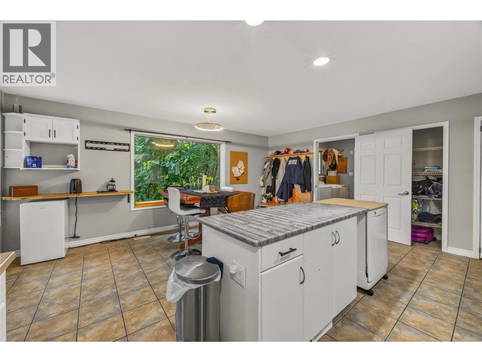 213 Tamarac Avenue