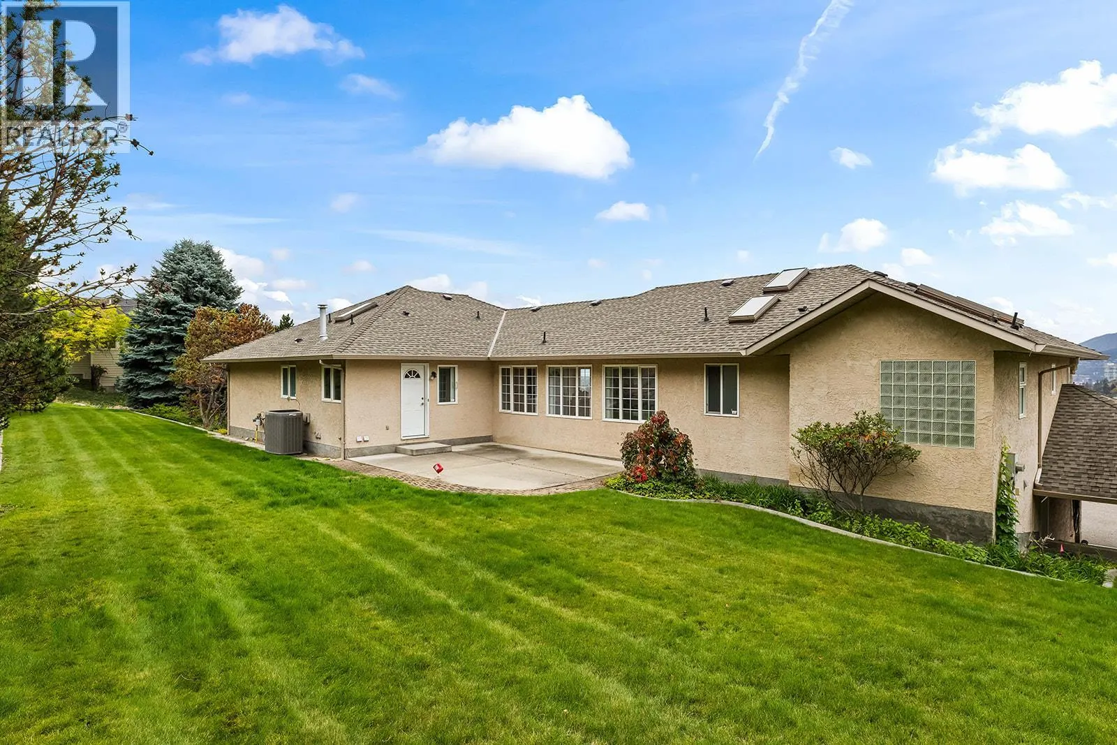 695 Valley Road