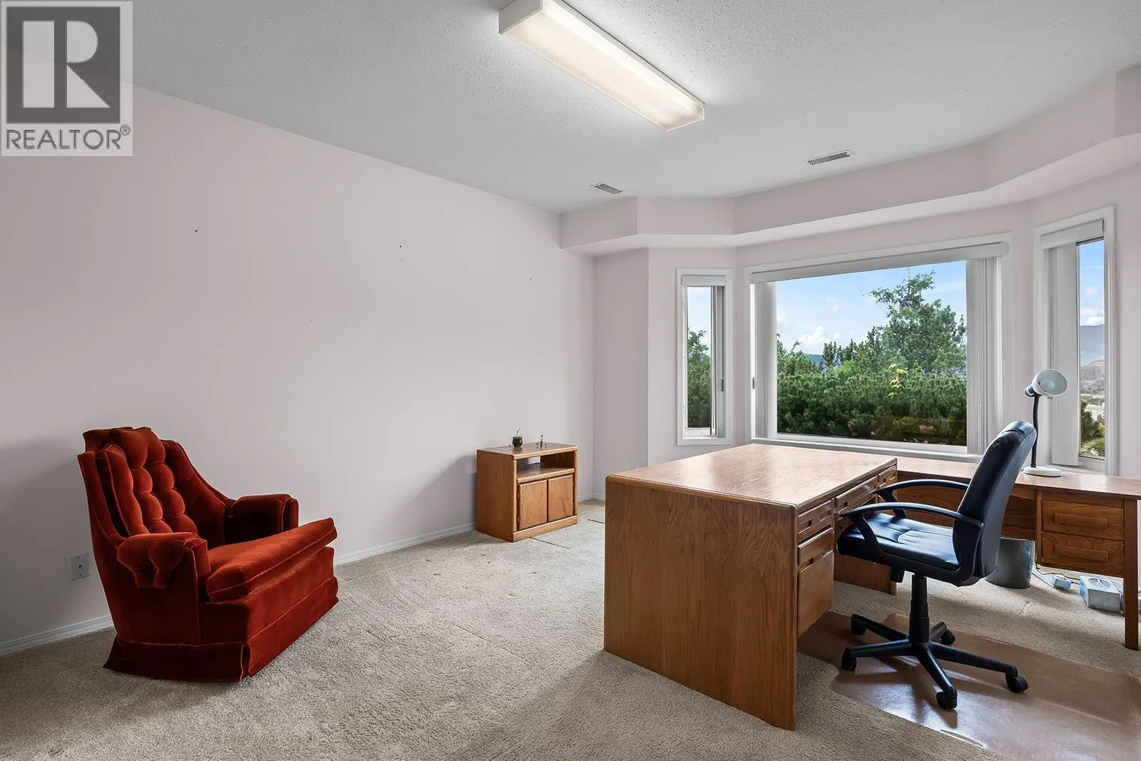 695 Valley Road
