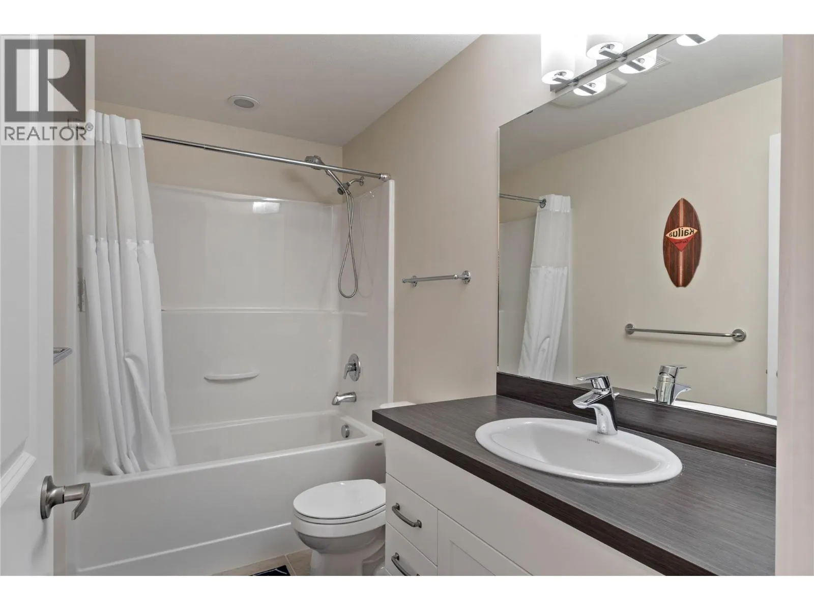 1939 COLDWATER Drive Unit# 112