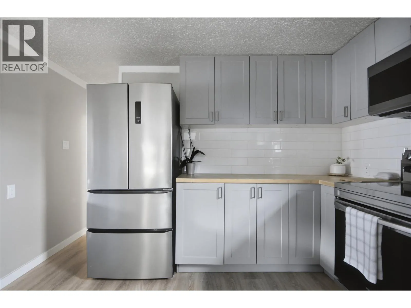 44 EDWARD Street Unit# 44E