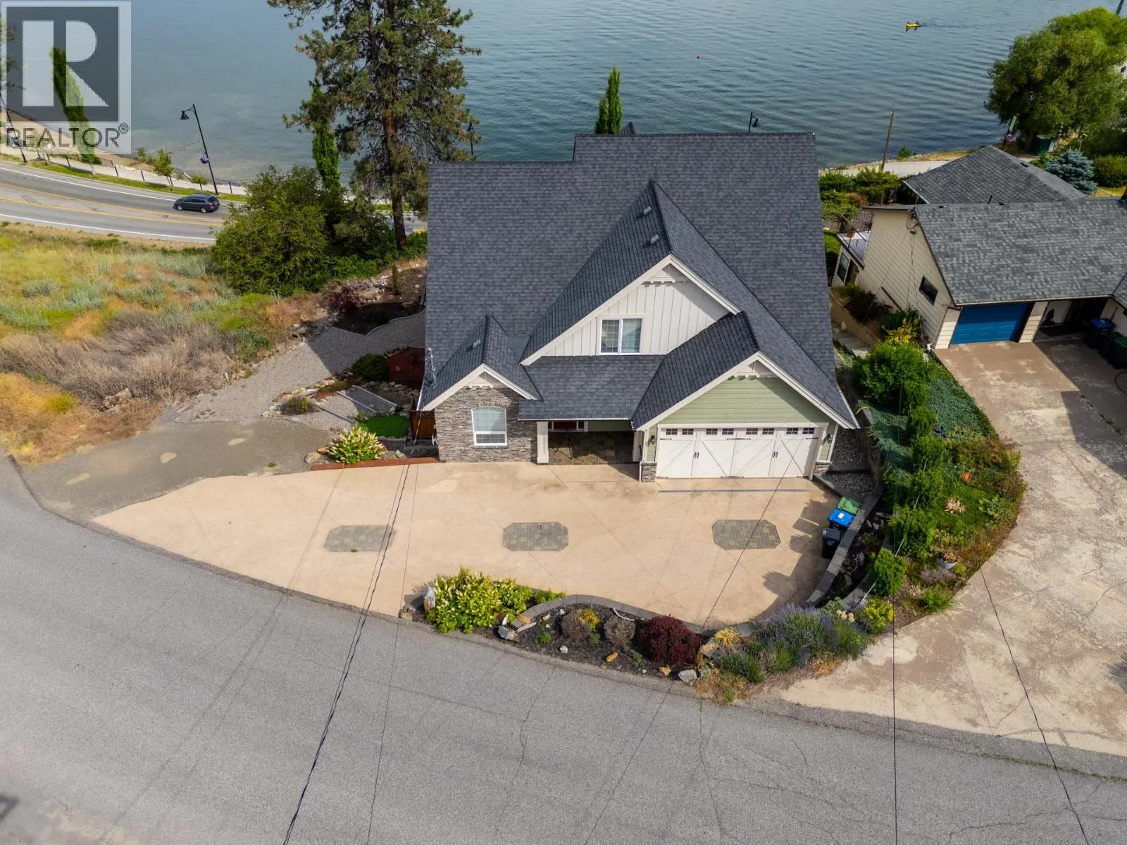 3869 Angus Drive