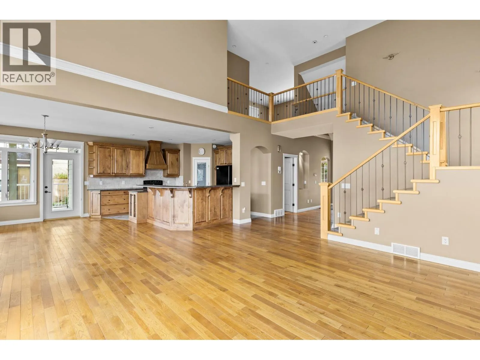 3869 Angus Drive