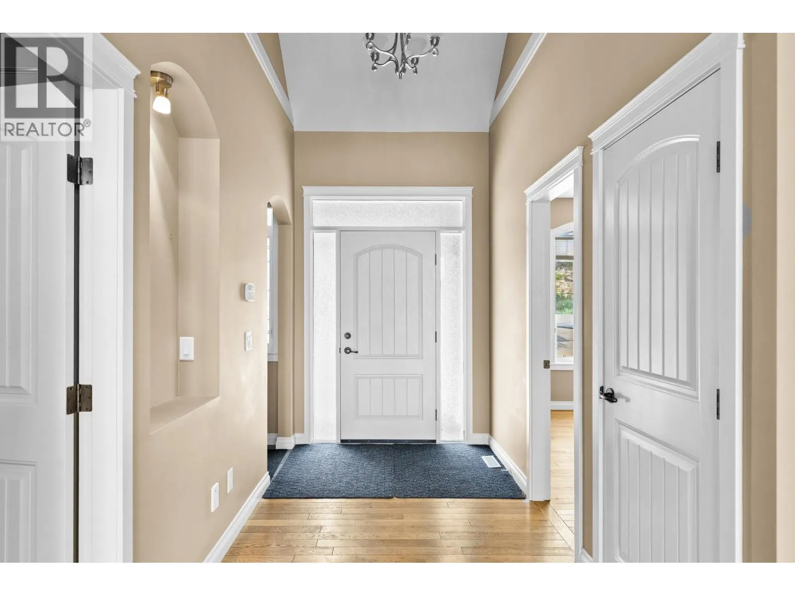 3869 Angus Drive