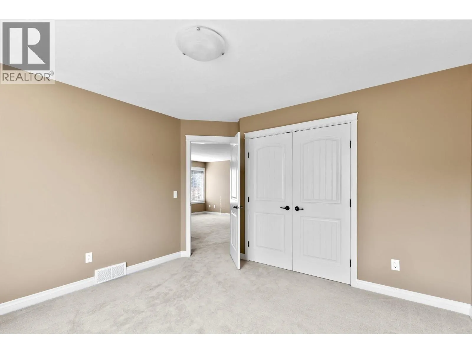 3869 Angus Drive