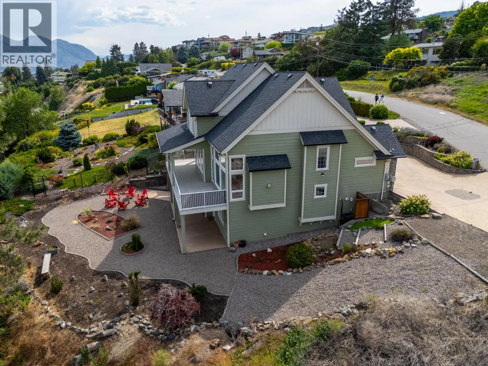 3869 Angus Drive