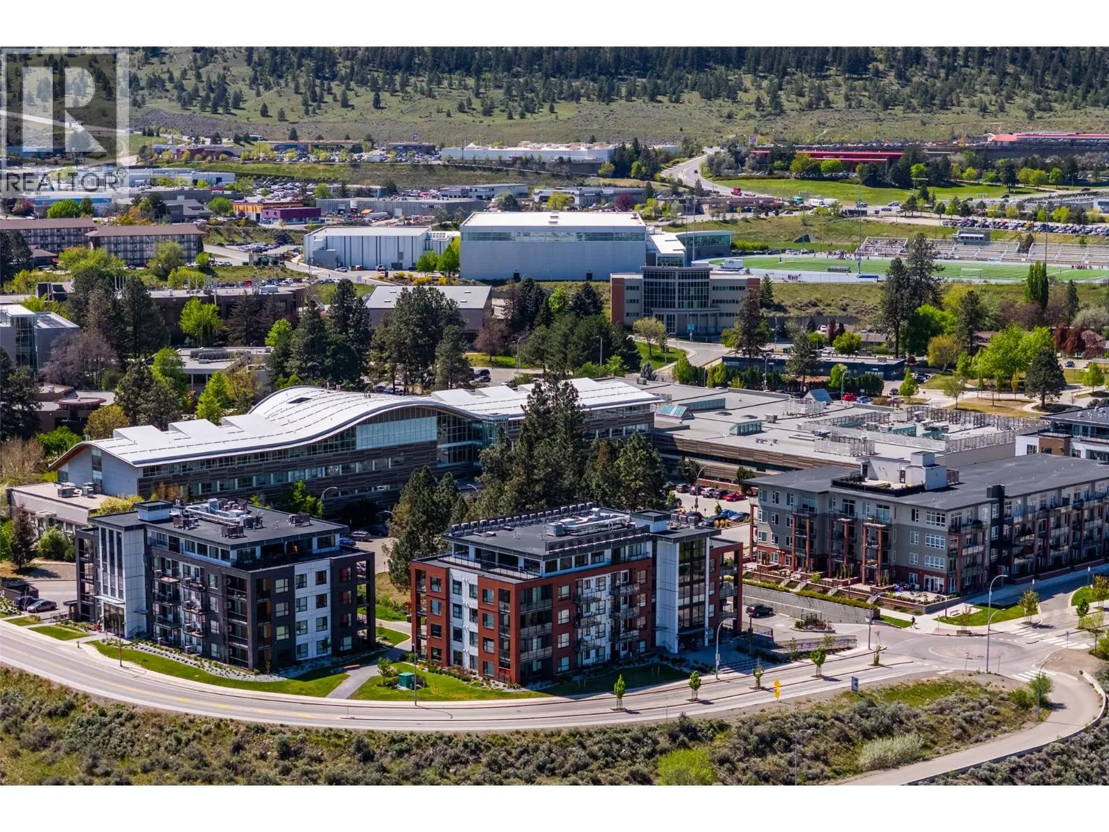 875 UNIVERSITY Drive Unit# 203