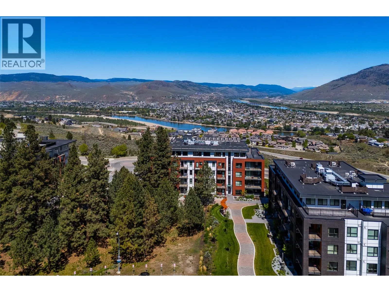 875 UNIVERSITY Drive Unit# 203