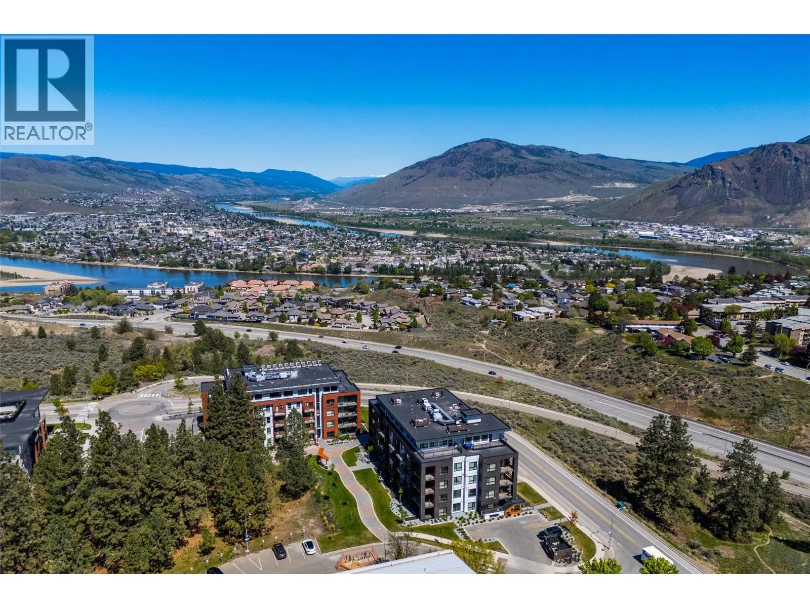 875 UNIVERSITY Drive Unit# 203