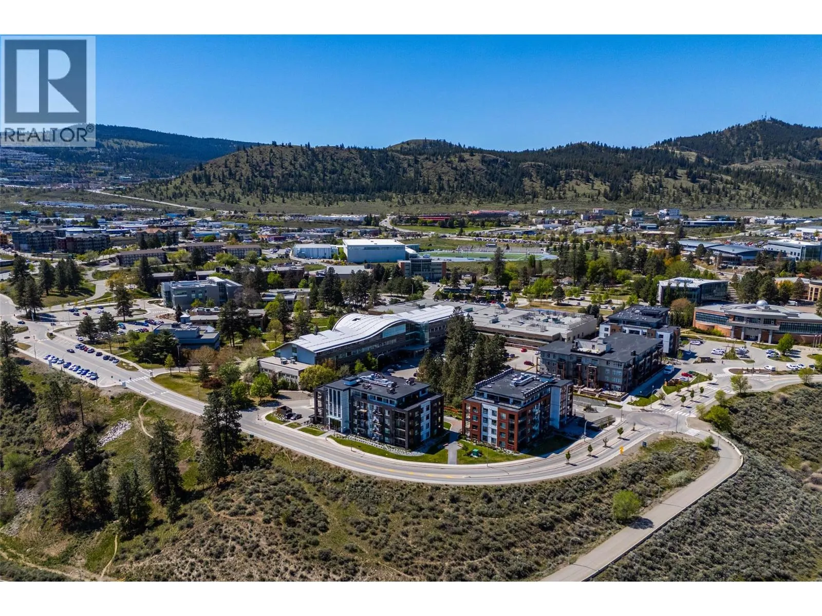 875 UNIVERSITY Drive Unit# 203
