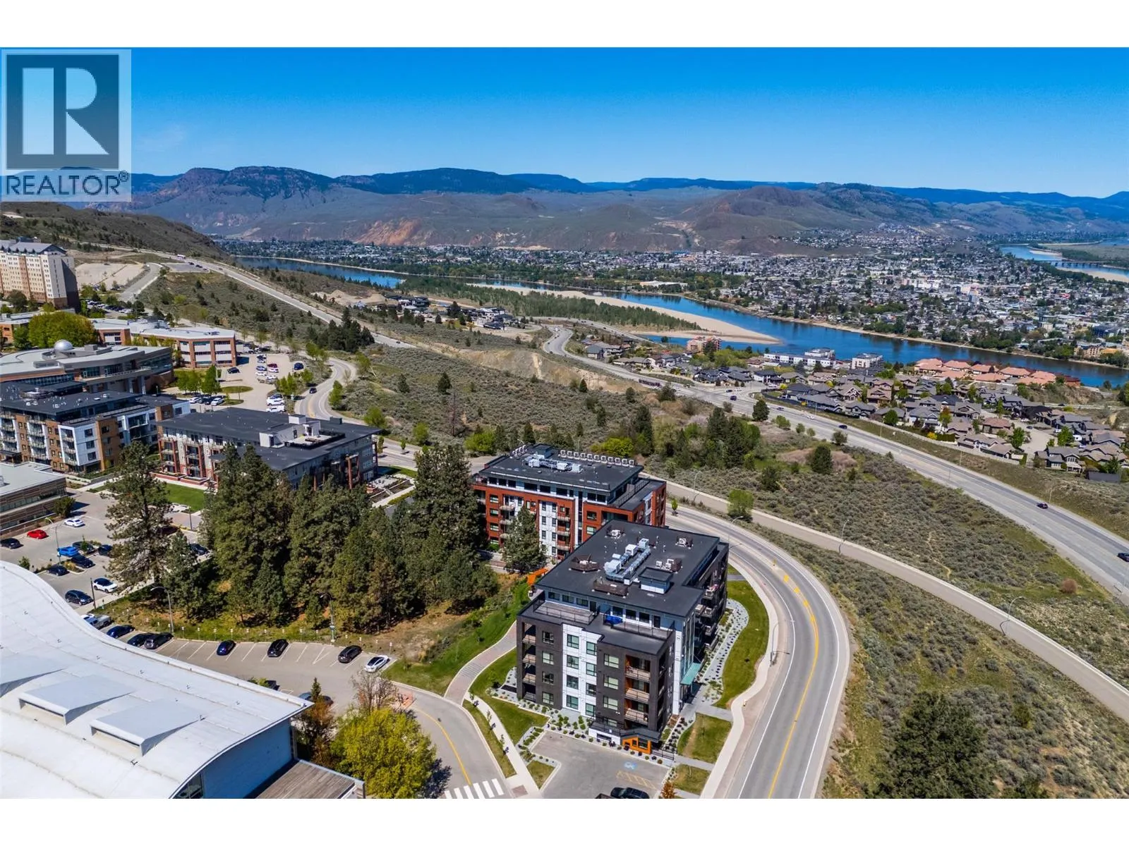 875 UNIVERSITY Drive Unit# 203