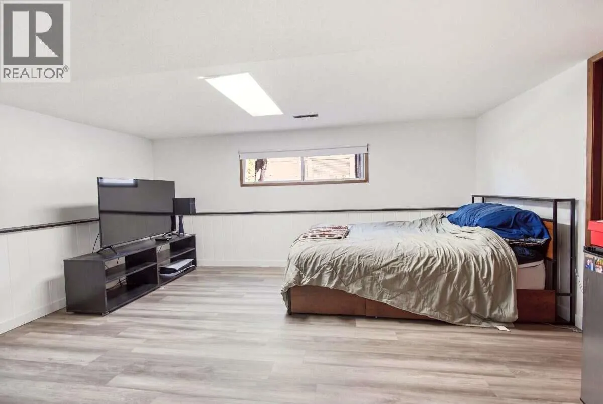 2555 Grenfell Road