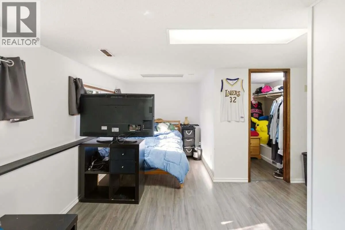 2555 Grenfell Road