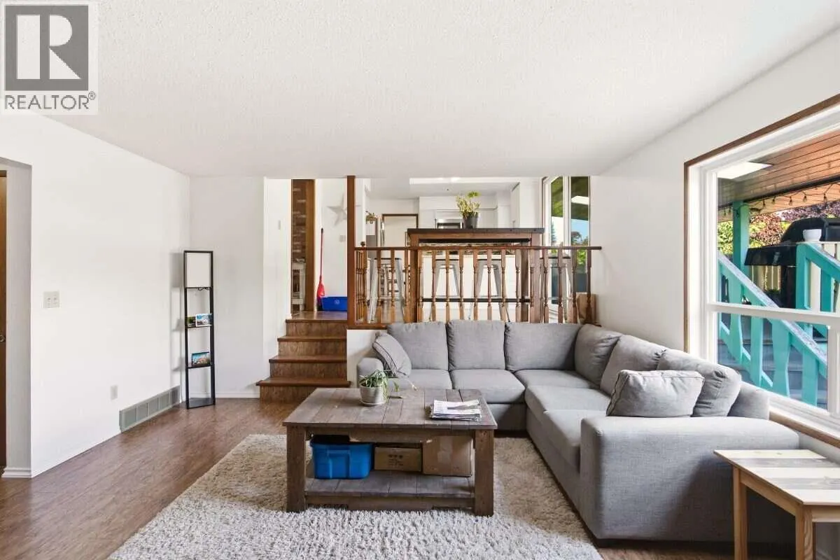 2555 Grenfell Road